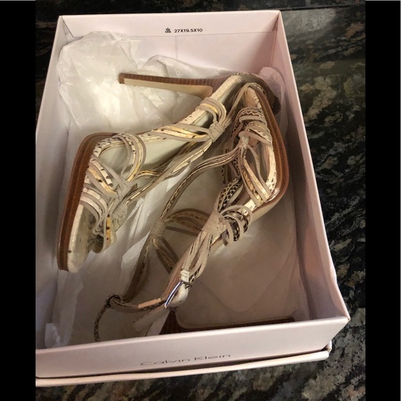 Women's shoes - Picture 4 of 4